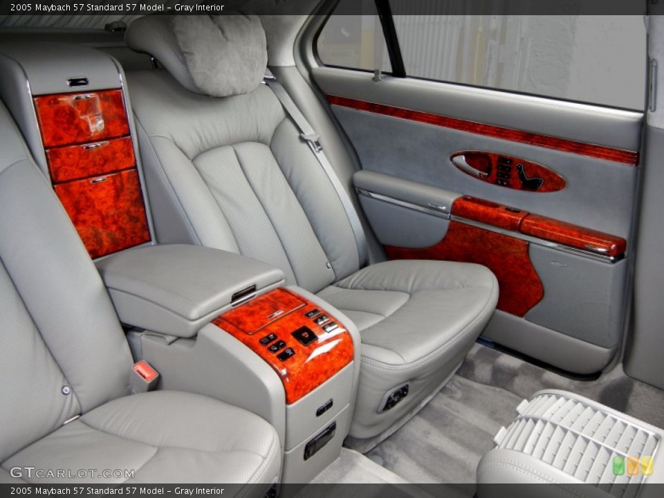 Gray Interior Photo for the 2005 Maybach 57  #69230705