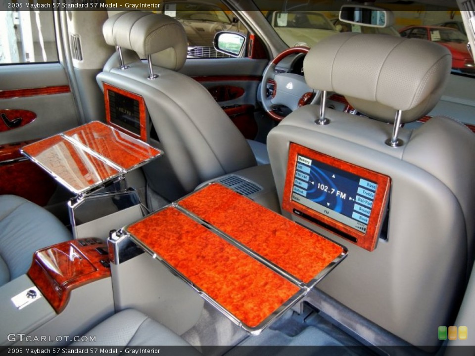 Gray Interior Photo for the 2005 Maybach 57  #69231006
