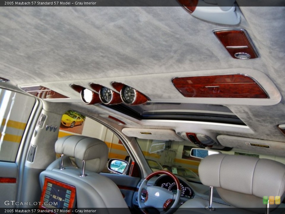 Gray Interior Photo for the 2005 Maybach 57  #69231024