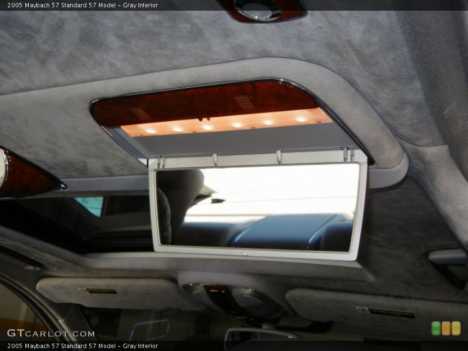 Gray Interior Photo for the 2005 Maybach 57  #69231042