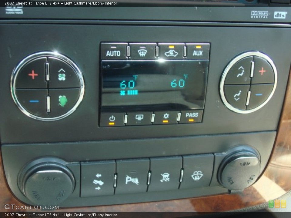 Light Cashmere/Ebony Interior Controls for the 2007 Chevrolet Tahoe LTZ 4x4 #69246882