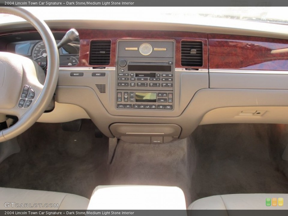 Dark Stone/Medium Light Stone Interior Controls for the 2004 Lincoln Town Car Signature #69249081