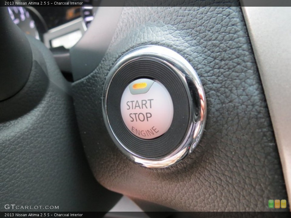 Charcoal Interior Controls for the 2013 Nissan Altima 2.5 S #69249254