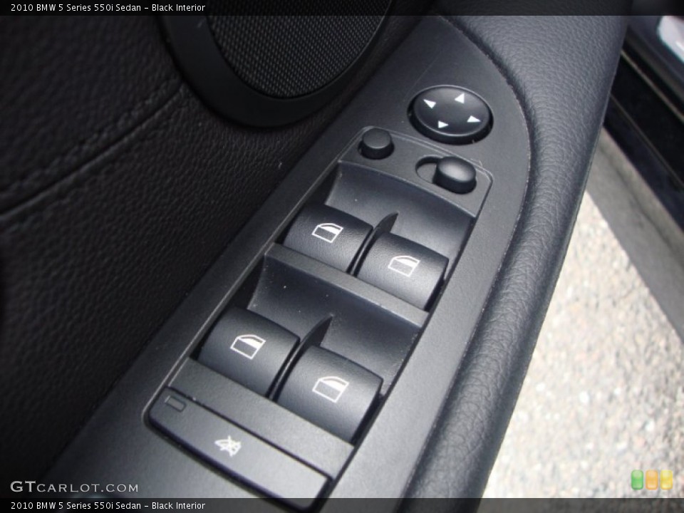 Black Interior Controls for the 2010 BMW 5 Series 550i Sedan #69258951