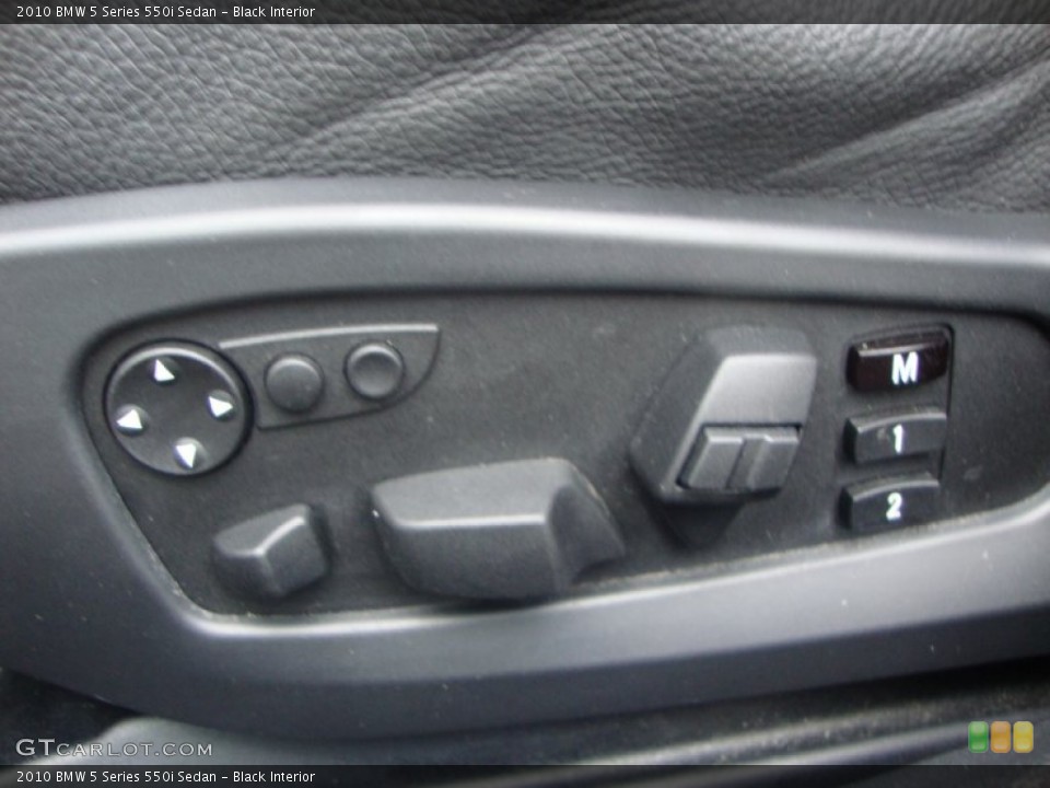 Black Interior Controls for the 2010 BMW 5 Series 550i Sedan #69258961