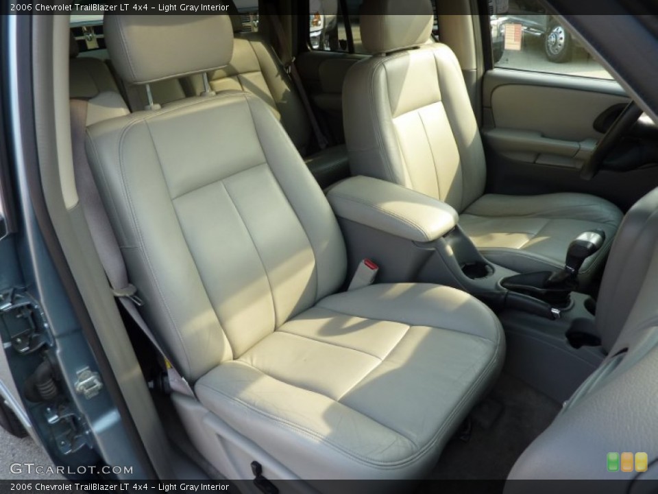 Light Gray Interior Front Seat for the 2006 Chevrolet TrailBlazer LT 4x4 #69264066