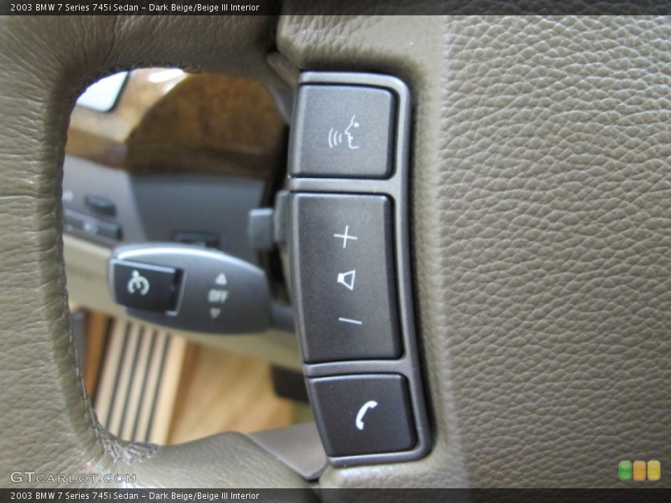 Dark Beige/Beige III Interior Controls for the 2003 BMW 7 Series 745i Sedan #69289998