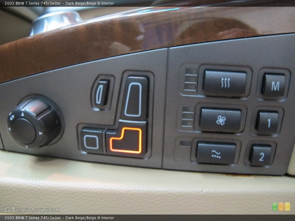 Dark Beige/Beige III Interior Controls for the 2003 BMW 7 Series 745i Sedan #69290022