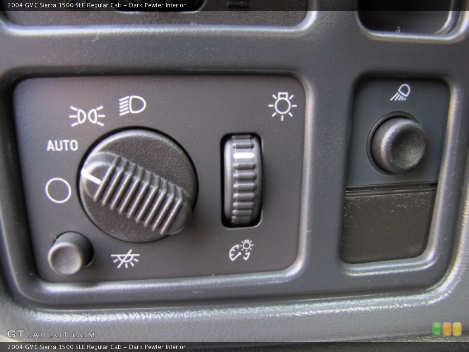 Dark Pewter Interior Controls for the 2004 GMC Sierra 1500 SLE Regular Cab #69314247