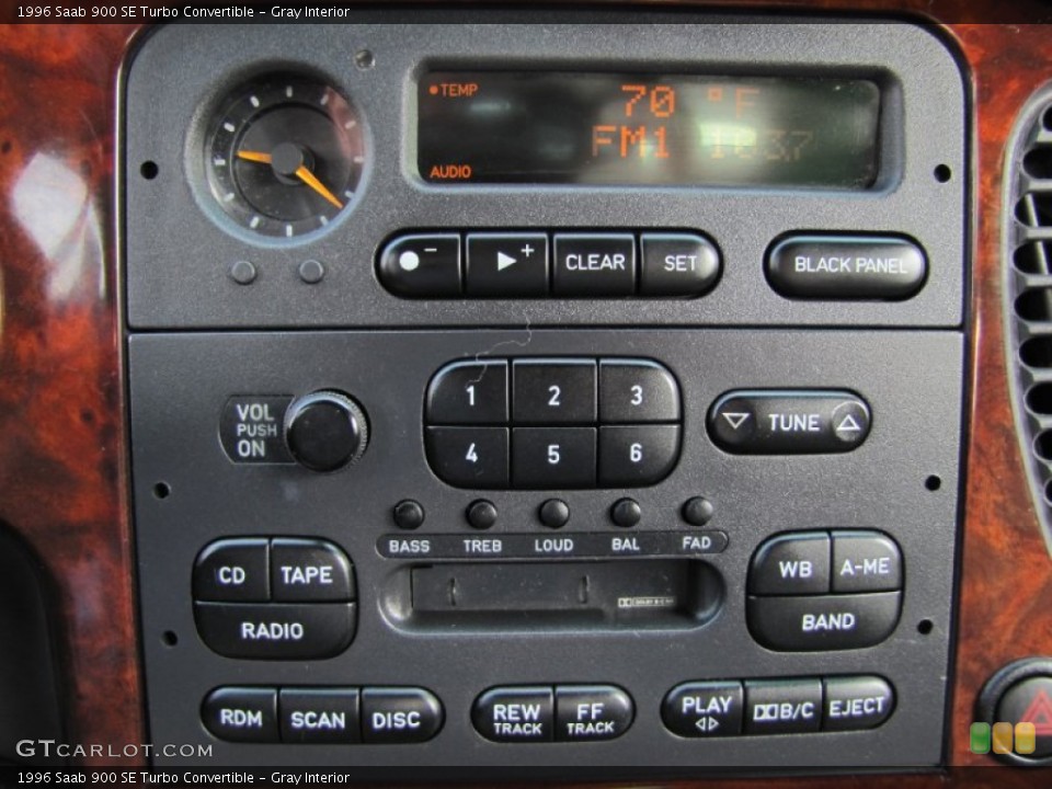 Gray Interior Controls for the 1996 Saab 900 SE Turbo Convertible #69315336