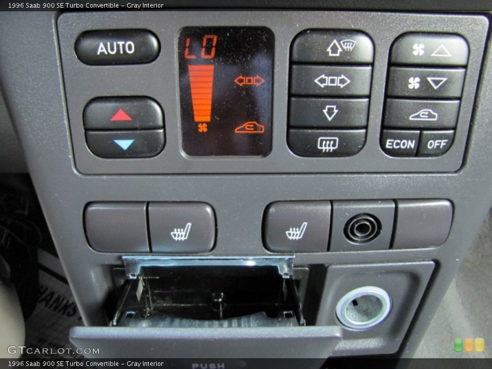 Gray Interior Controls for the 1996 Saab 900 SE Turbo Convertible #69315354