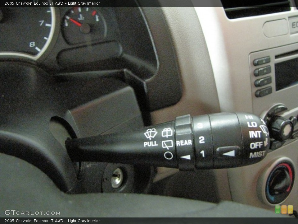 Light Gray Interior Controls for the 2005 Chevrolet Equinox LT AWD #69319845