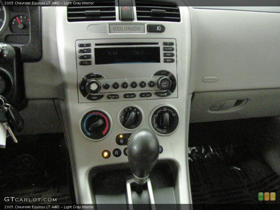 Light Gray Interior Controls for the 2005 Chevrolet Equinox LT AWD #69319893