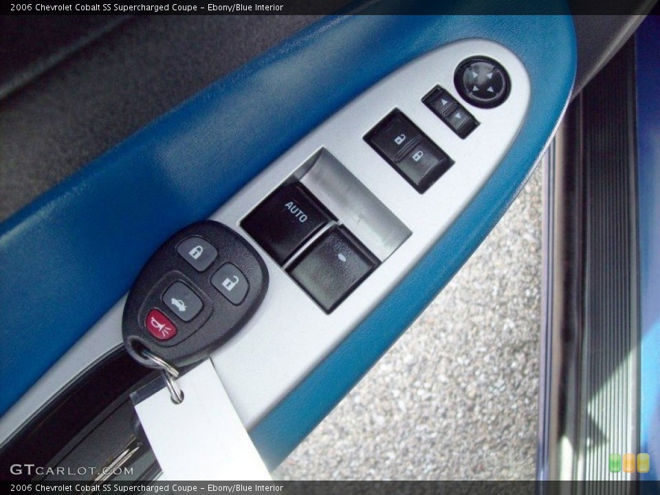 Ebony/Blue Interior Controls for the 2006 Chevrolet Cobalt SS Supercharged Coupe #69323022