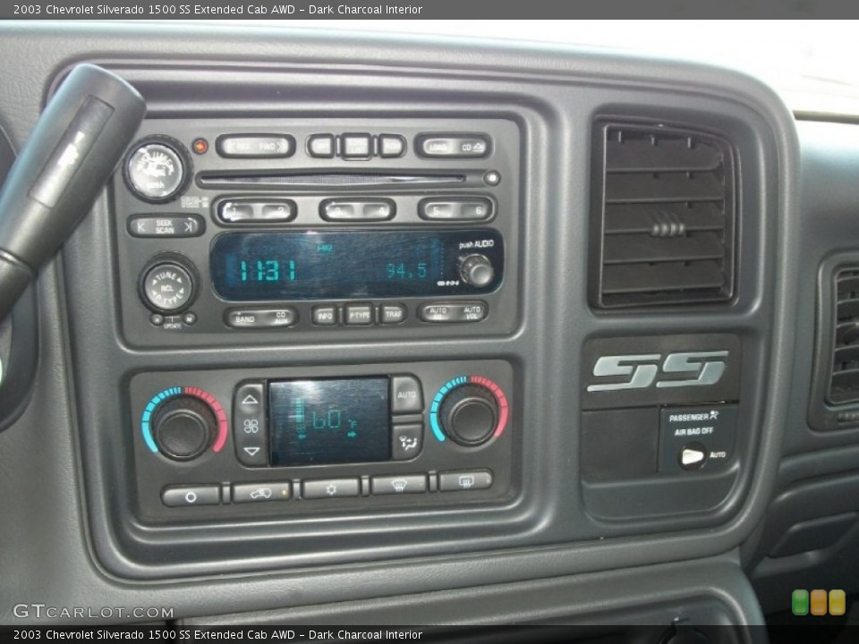 Dark Charcoal Interior Controls for the 2003 Chevrolet Silverado 1500 SS Extended Cab AWD #69328860