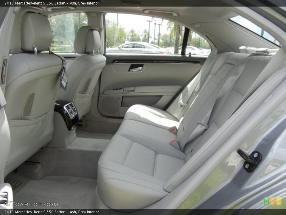 Ash/Grey Interior Photo for the 2013 Mercedes-Benz S 550 Sedan #69330864