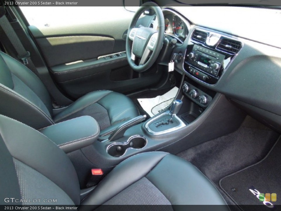 Black Interior Photo for the 2013 Chrysler 200 S Sedan #69345644