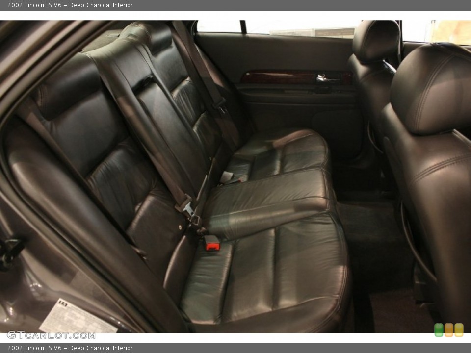 Deep Charcoal Interior Photo for the 2002 Lincoln LS V6 #69347121