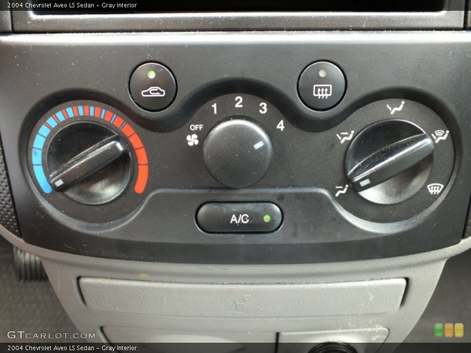 Gray Interior Controls for the 2004 Chevrolet Aveo LS Sedan #69356344