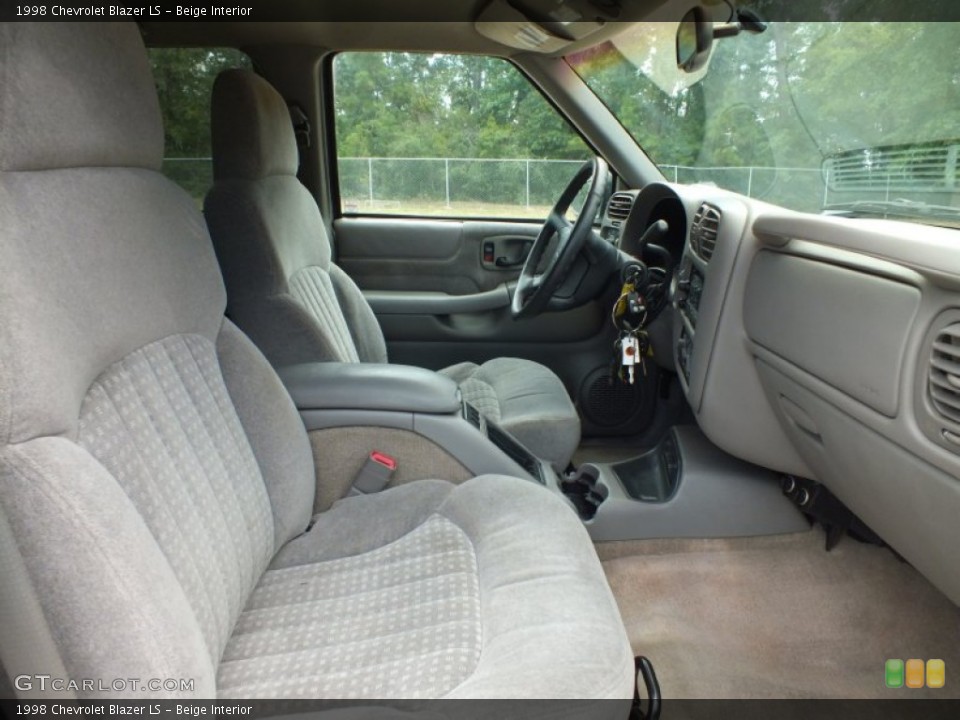 Beige Interior Photo for the 1998 Chevrolet Blazer LS #69357256