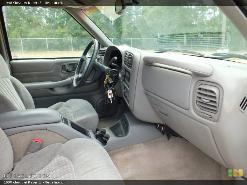 Beige Interior Photo for the 1998 Chevrolet Blazer LS #69357373