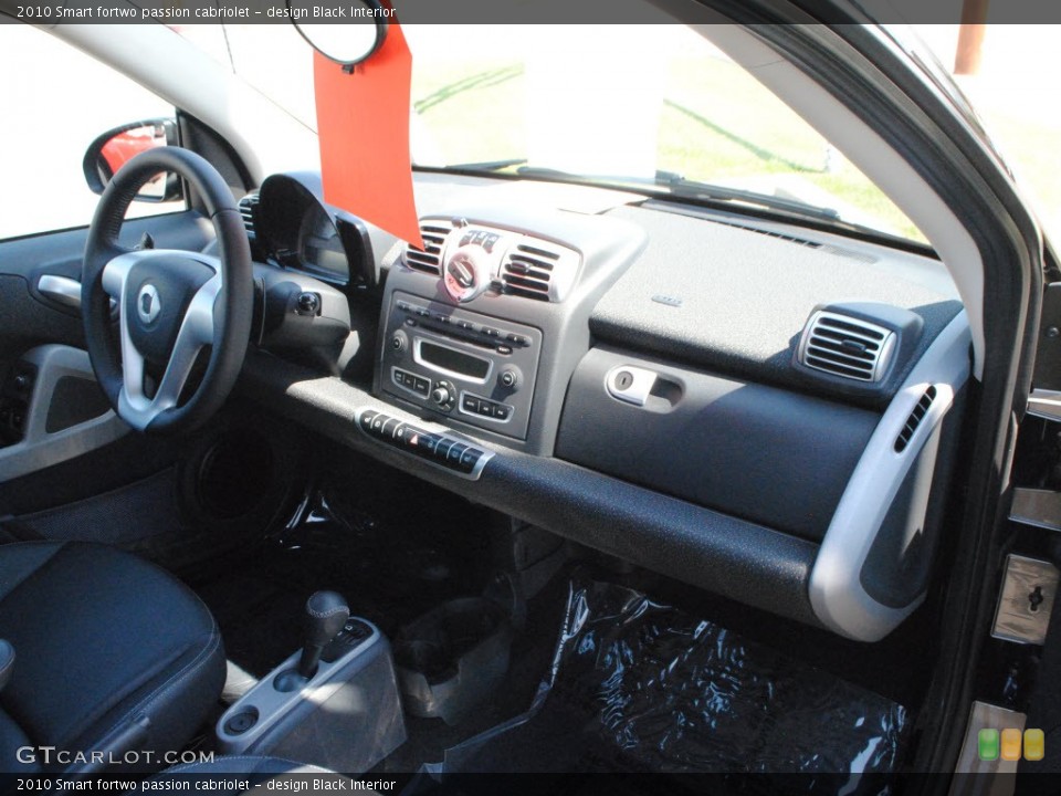 design Black Interior Dashboard for the 2010 Smart fortwo passion cabriolet #69366103