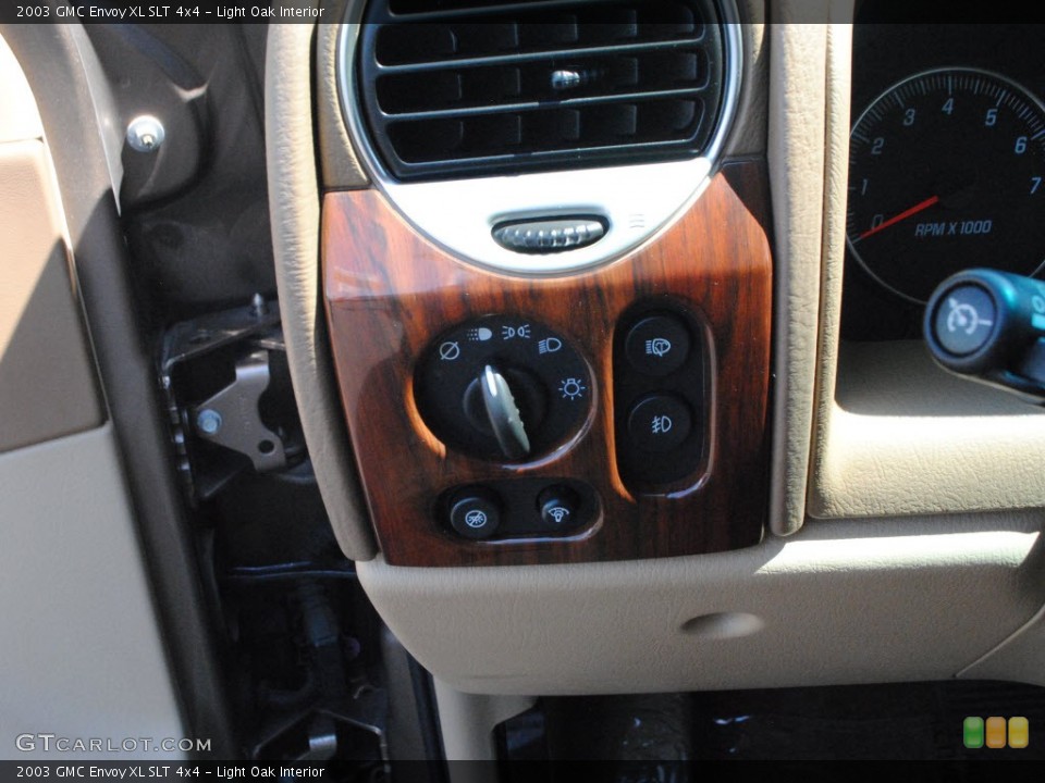 Light Oak Interior Controls for the 2003 GMC Envoy XL SLT 4x4 #69367030