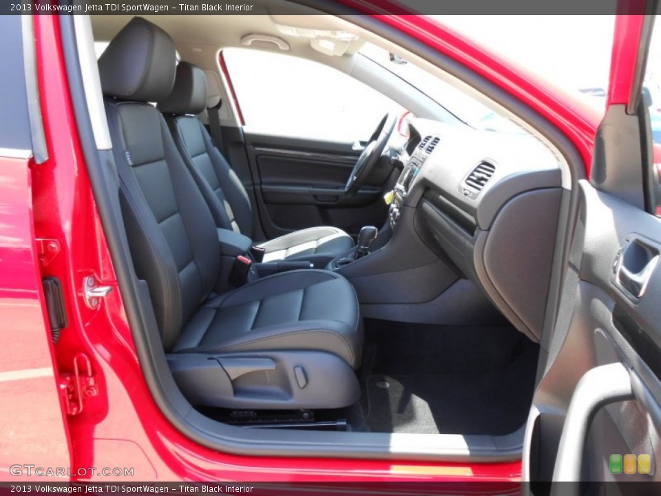 Titan Black Interior Photo for the 2013 Volkswagen Jetta TDI SportWagen #69377264