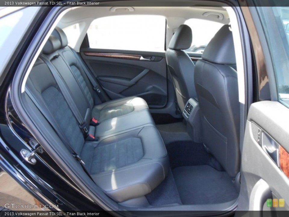 Titan Black Interior Photo for the 2013 Volkswagen Passat TDI SEL #69379405