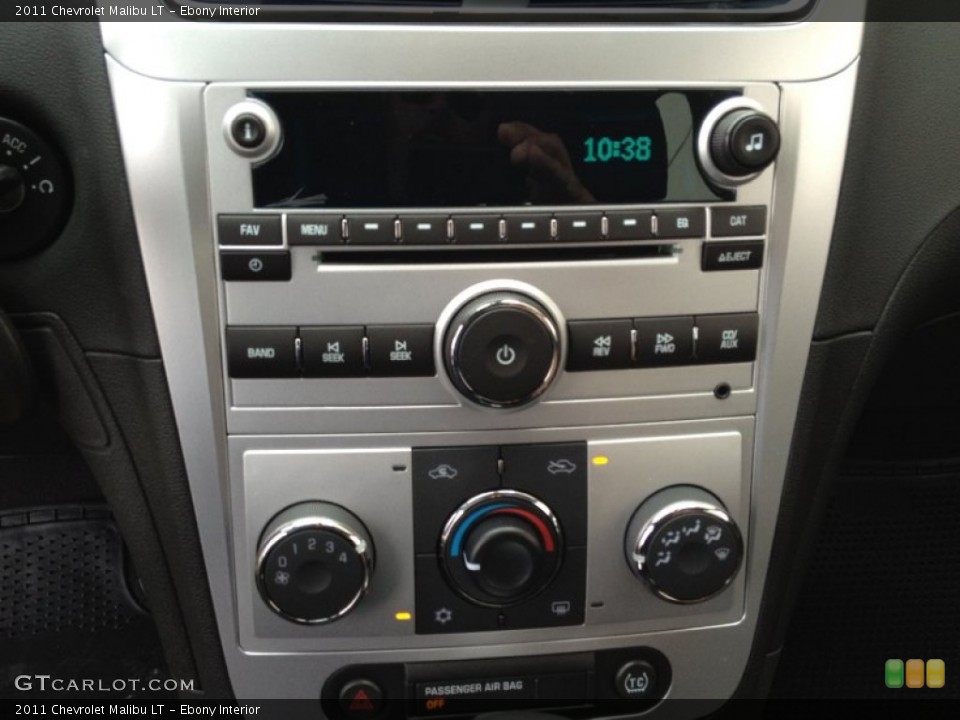 Ebony Interior Controls for the 2011 Chevrolet Malibu LT #69384691