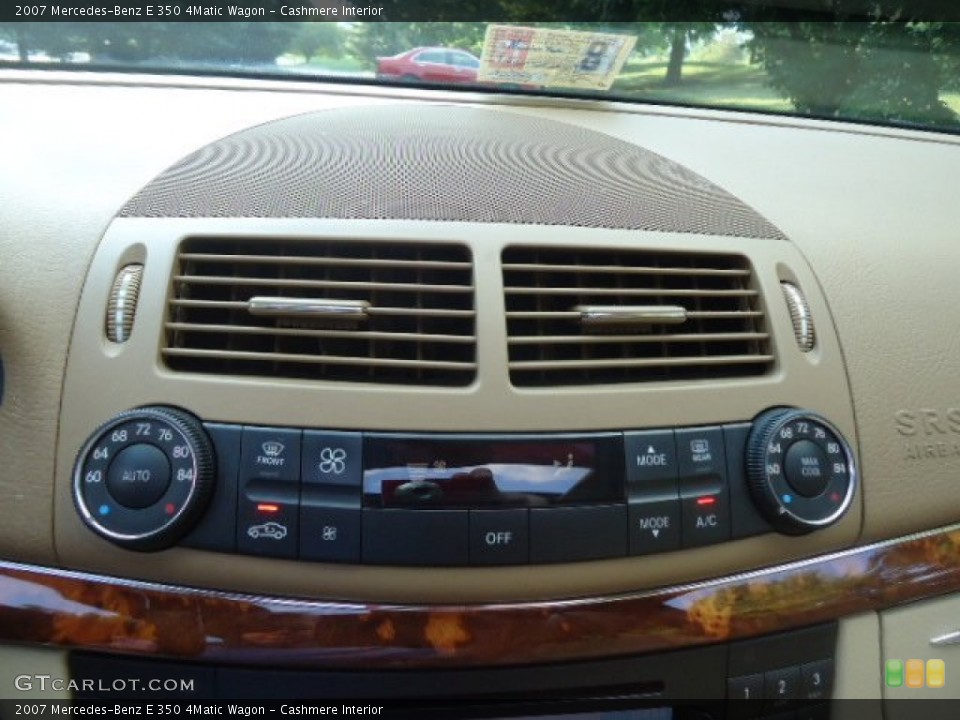 Cashmere Interior Controls for the 2007 Mercedes-Benz E 350 4Matic Wagon #69389179