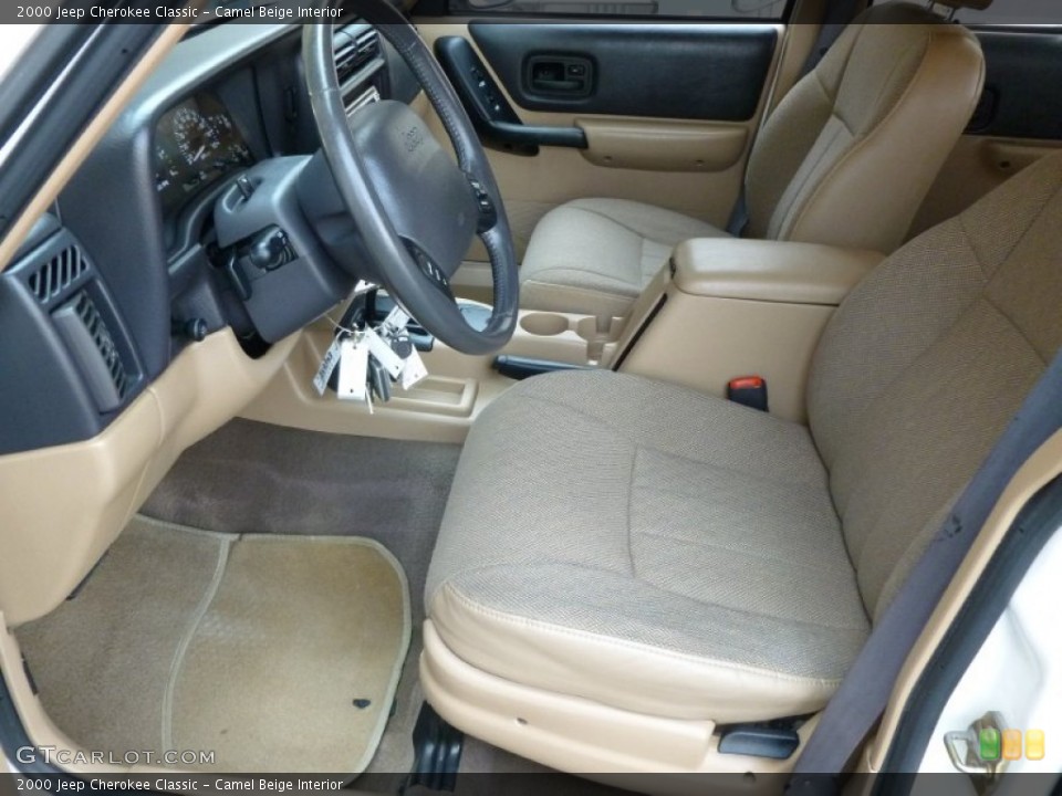 Camel Beige Interior Photo for the 2000 Jeep Cherokee Classic #69398779