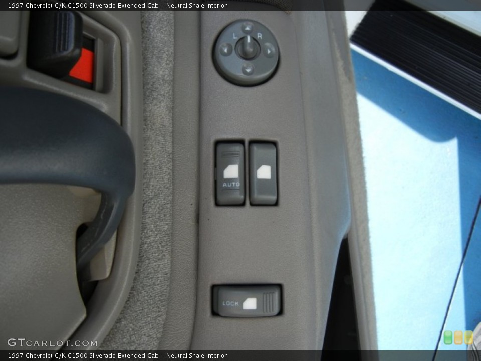 Neutral Shale Interior Controls for the 1997 Chevrolet C/K C1500 Silverado Extended Cab #69400180