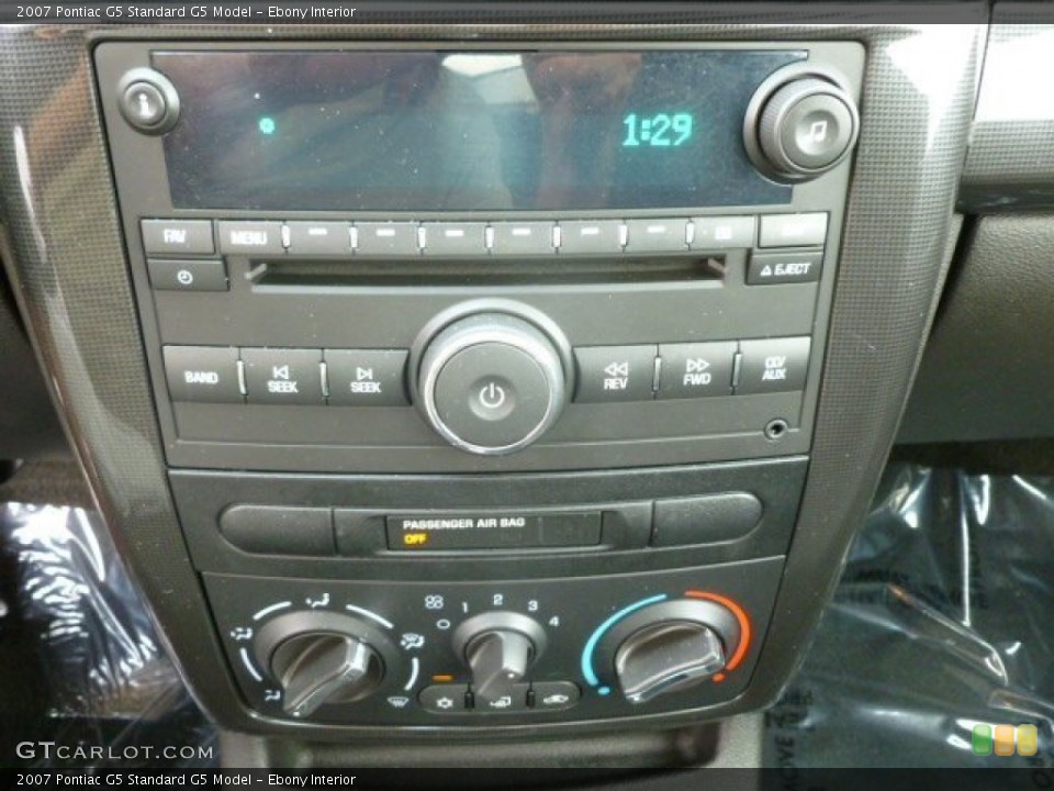 Ebony Interior Controls for the 2007 Pontiac G5  #69405030