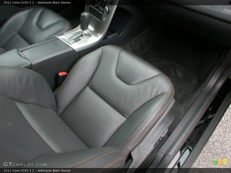 Anthracite Black Interior Photo for the 2011 Volvo XC60 3.2 #69408907