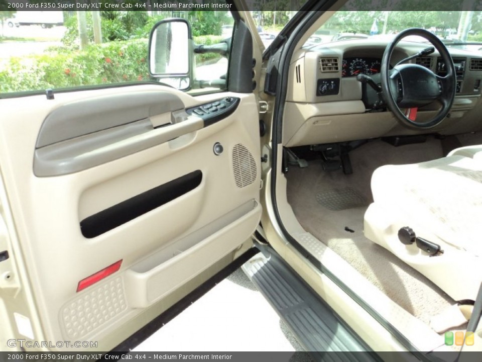 Medium Parchment Interior Photo for the 2000 Ford F350 Super Duty XLT Crew Cab 4x4 #69409300