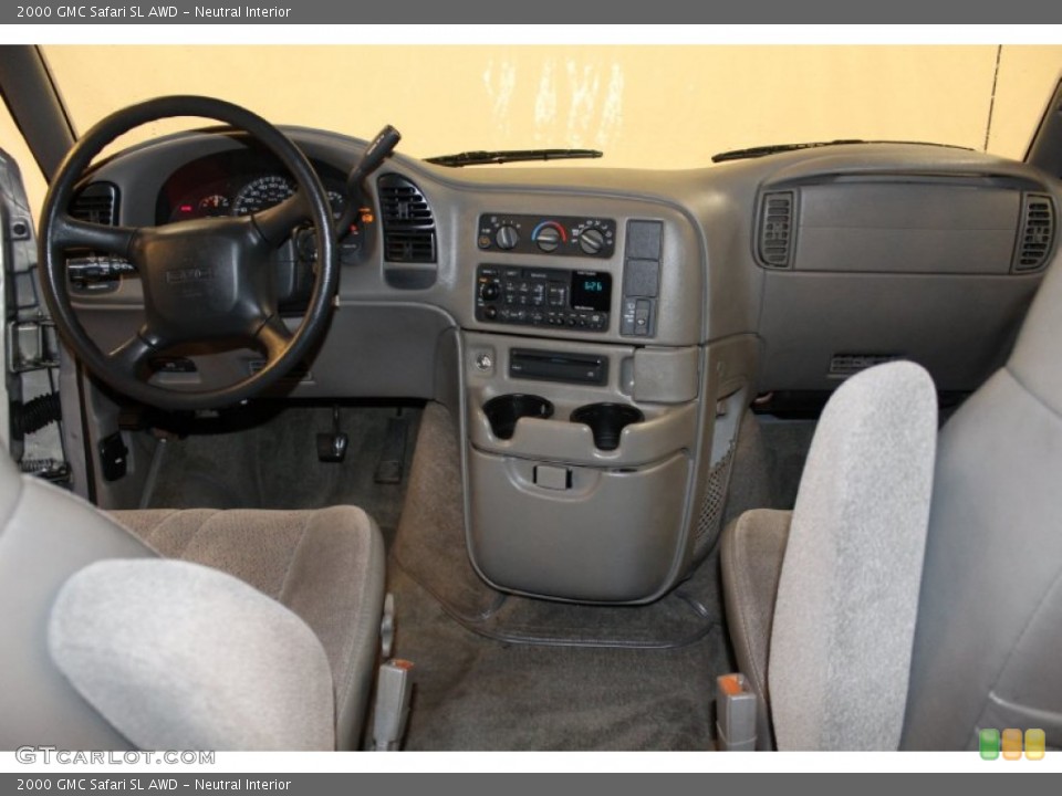 Neutral Interior Dashboard for the 2000 GMC Safari SL AWD #69413509