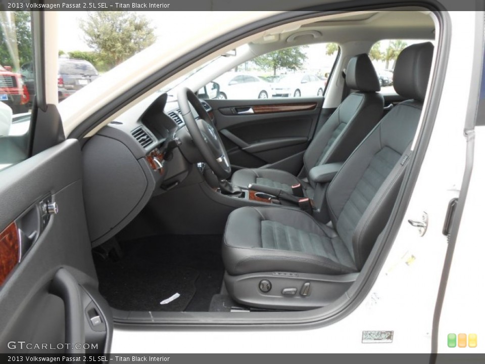 Titan Black Interior Photo for the 2013 Volkswagen Passat 2.5L SEL #69420040
