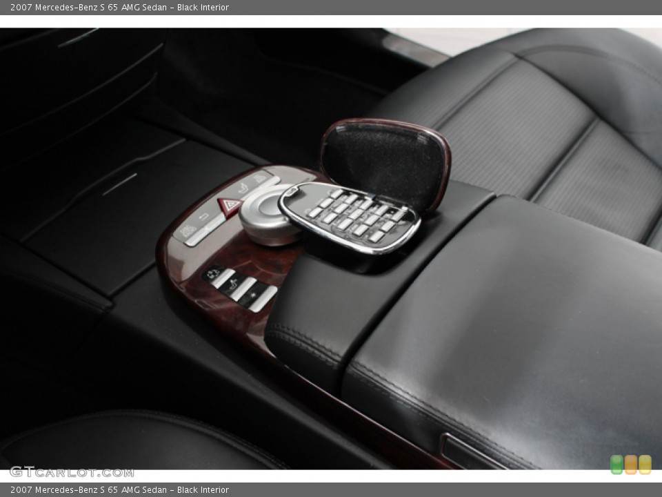 Black Interior Controls for the 2007 Mercedes-Benz S 65 AMG Sedan #69421071