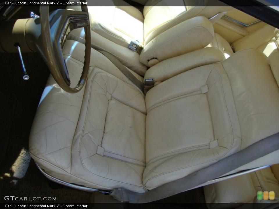 Cream Interior Photo for the 1979 Lincoln Continental Mark V #69422053