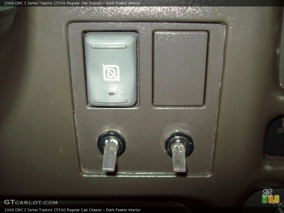 Dark Pewter Interior Controls for the 2009 GMC C Series Topkick C5500 Regular Cab Chassis #69424342