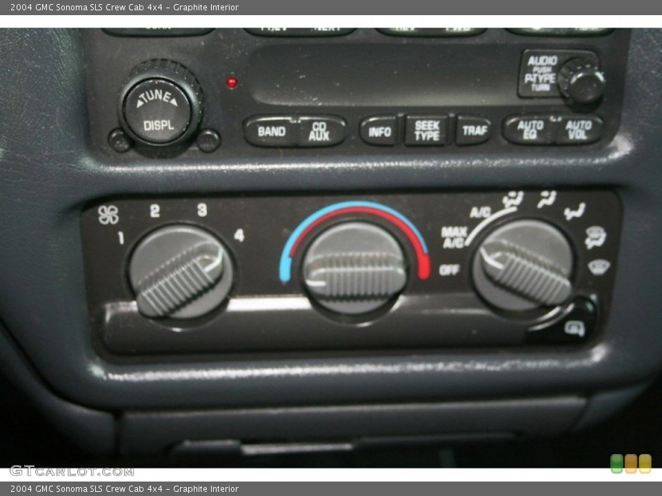 Graphite Interior Controls for the 2004 GMC Sonoma SLS Crew Cab 4x4 #69424600