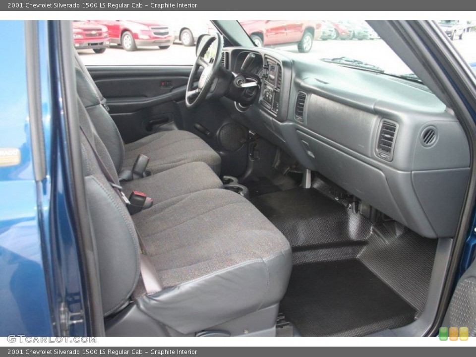 Graphite Interior Photo for the 2001 Chevrolet Silverado 1500 LS Regular Cab #69424669