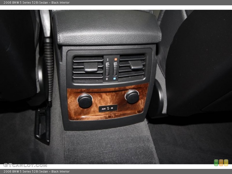 Black Interior Controls for the 2008 BMW 5 Series 528i Sedan #69427504