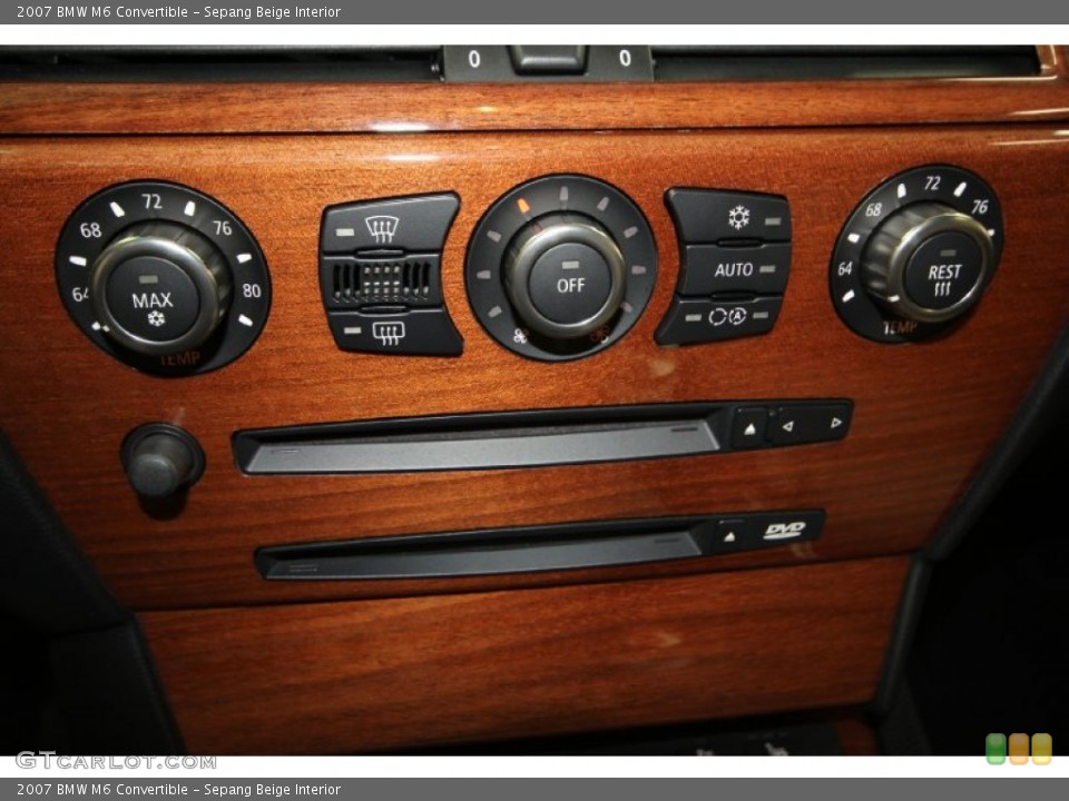 Sepang Beige Interior Controls for the 2007 BMW M6 Convertible #69430759