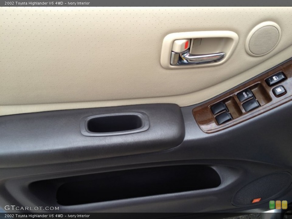Ivory Interior Door Panel for the 2002 Toyota Highlander V6 4WD #69433285