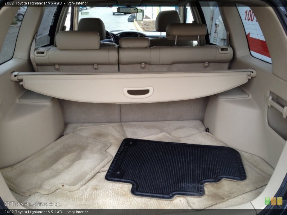Ivory Interior Trunk for the 2002 Toyota Highlander V6 4WD #69433386