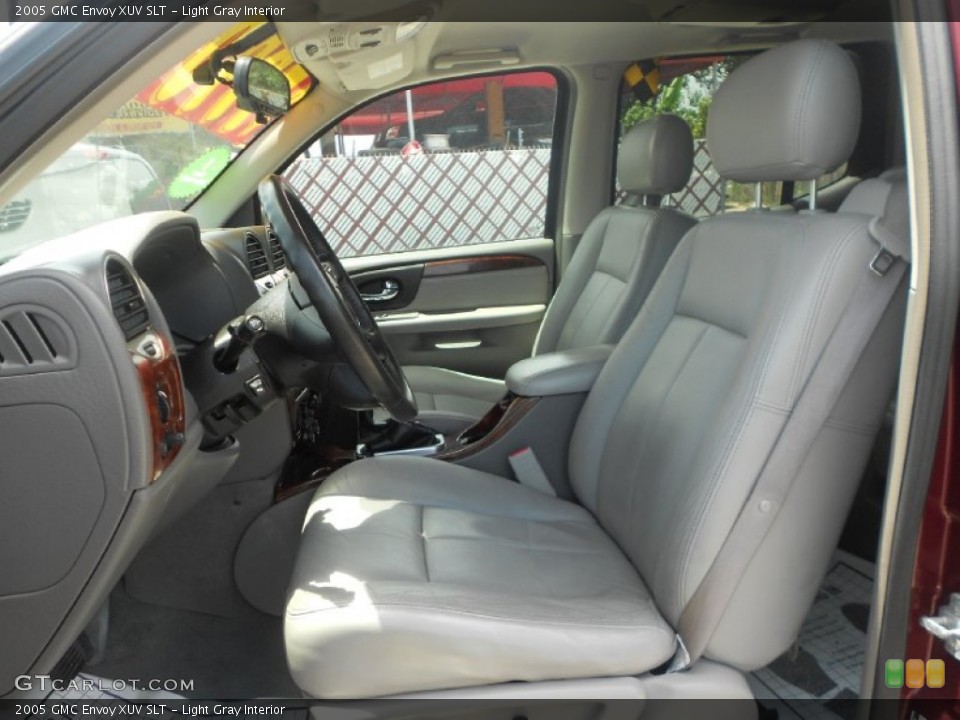 Light Gray Interior Front Seat for the 2005 GMC Envoy XUV SLT #69435961