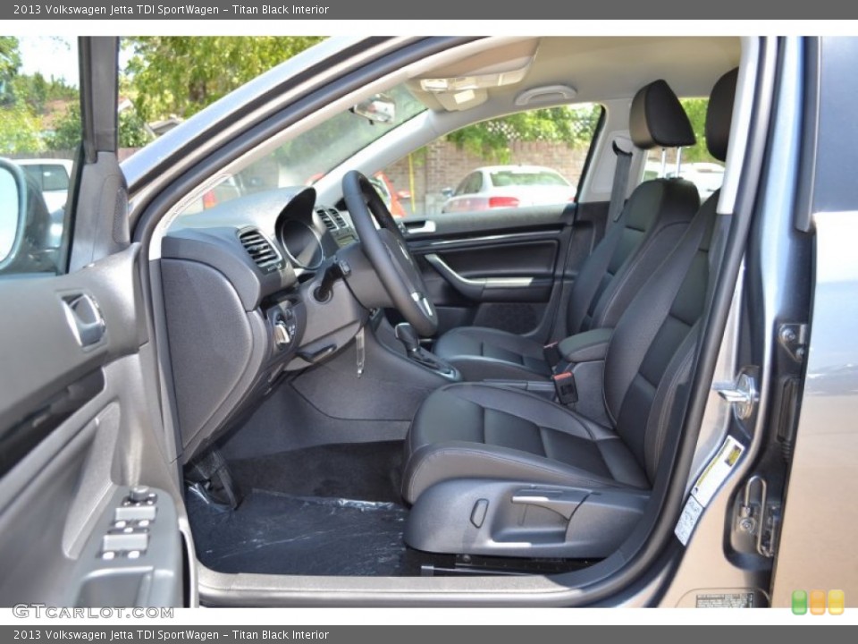 Titan Black Interior Photo for the 2013 Volkswagen Jetta TDI SportWagen #69444166