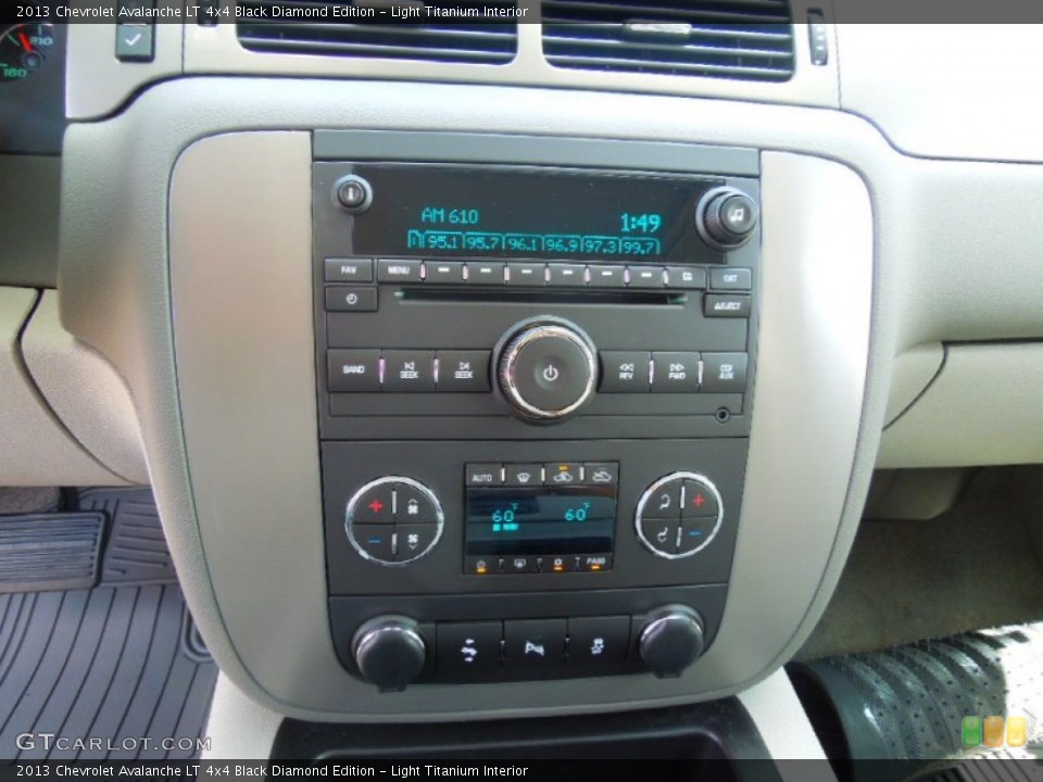 Light Titanium Interior Controls for the 2013 Chevrolet Avalanche LT 4x4 Black Diamond Edition #69447175